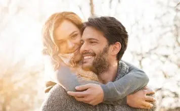 Jak ze sobą nie zwariować? O różnicach między kobietami i mężczyznami w przechodzeniu przełomu połowy życia oraz konsekwencjach jakie z tego wynikają